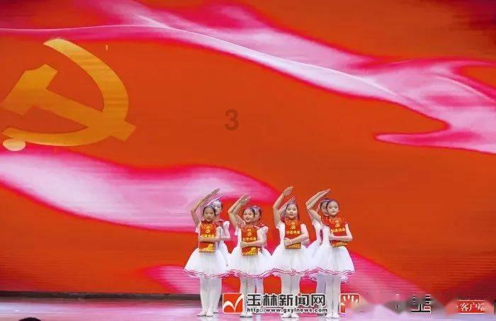 省博“博物教室”带来文物“体验”